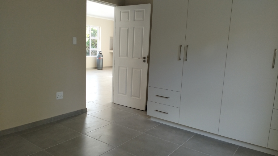 To Let 2 Bedroom Property for Rent in Paradise Beach Eastern Cape